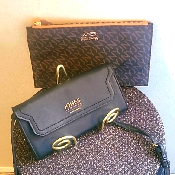 Jones New York Handbags - Jones New York SIGNATURE brown wristlet and black wallet bundle
